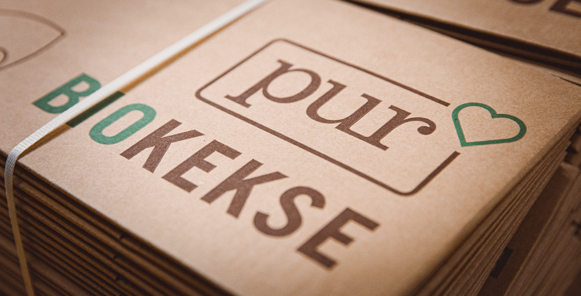 Nahaufnahme von einem Bündel Pur Biokeks Kartonage