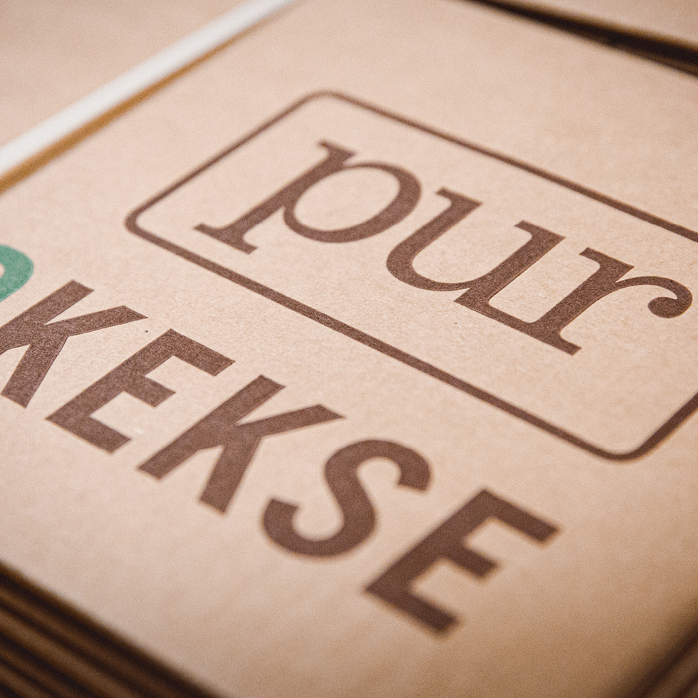 Nahaufnahme von einem Bündel Pur Biokeks Kartonage